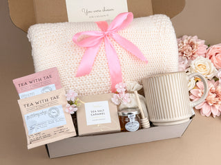 Luxury Birthday Gift Basket for Mom – Cozy Blanket & Spa Set for Her