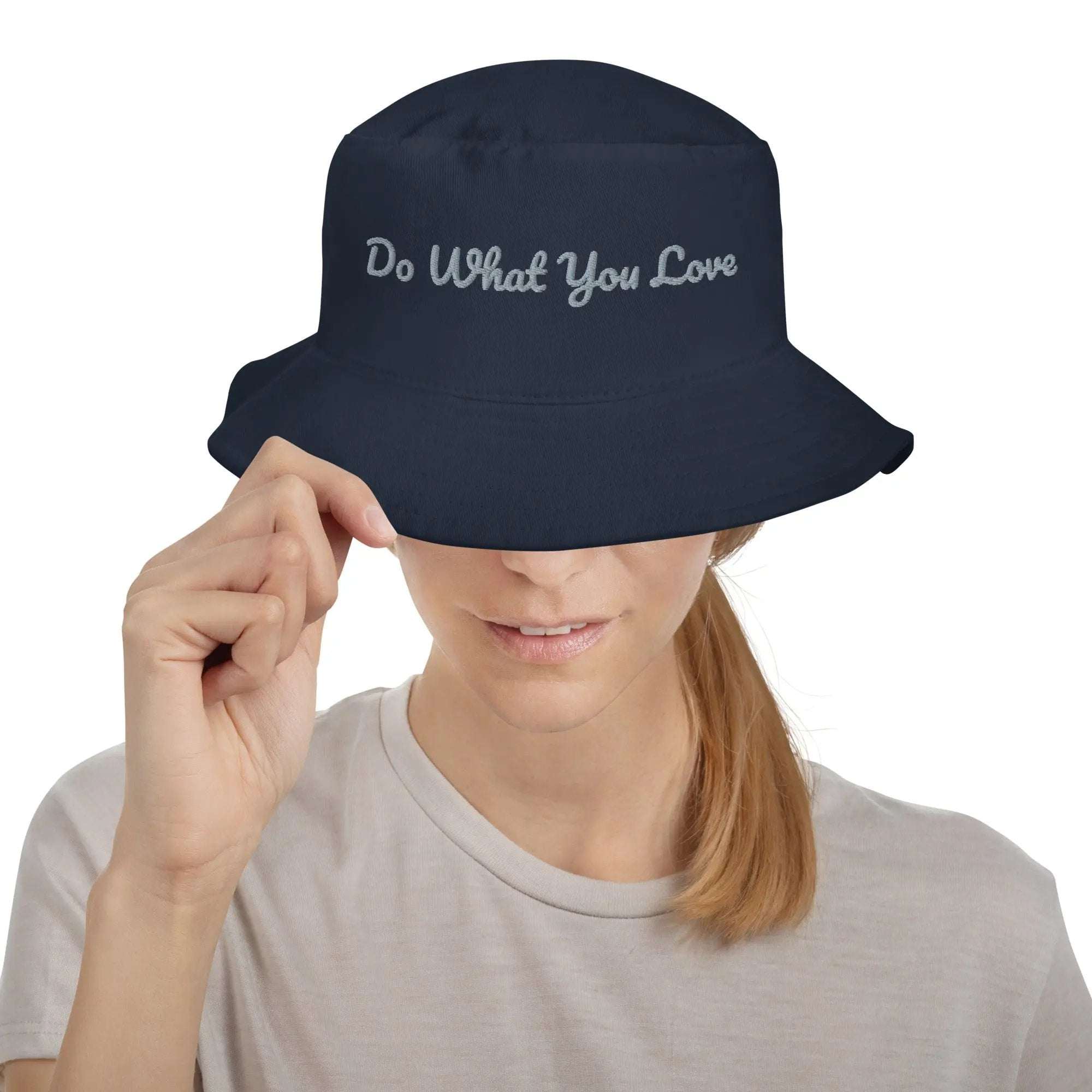 Discover the Versatility of the Bucket Hat - L2N2