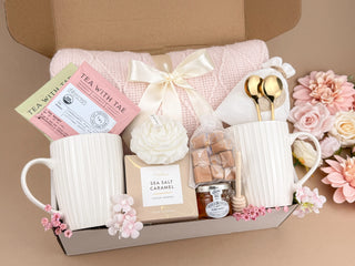 Gift Baskets for Couples – Romantic Blanket & Mug Set
