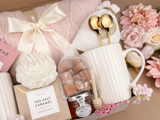 Gift Baskets for Couples – Romantic Blanket & Mug Set