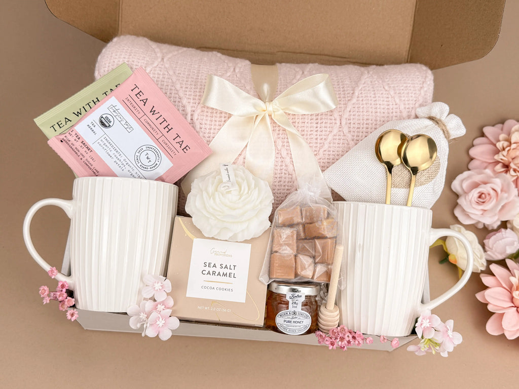 Gift Baskets for Couples – Romantic Blanket & Mug Set