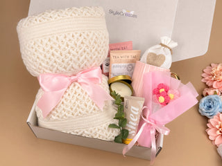 Cozy Spa Gift Set for Women - Knitted Blanket, Candle & Tea Gift Box
