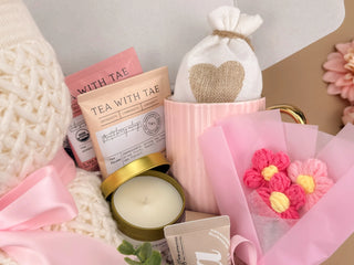 Cozy Spa Gift Set for Women - Knitted Blanket, Candle & Tea Gift Box