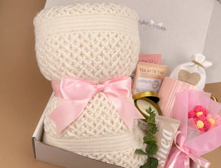 Cozy Spa Gift Set for Women - Knitted Blanket, Candle & Tea Gift Box