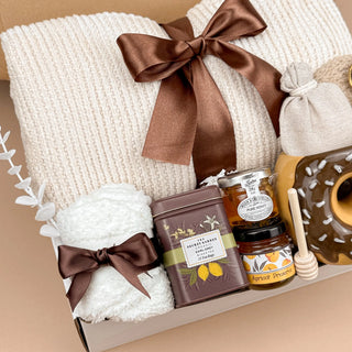 Warm Hug Donut Gift Box – Cozy Gift Box With Blanket, Mug & Tea Set