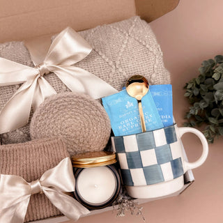 Self Care Gift Baskets for Her – Plush Blanket & Candle Set