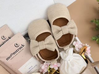 Newborn Gift Set – Baby Blanket, Handmade Bunny Rattle & Cozy Treats for Mom