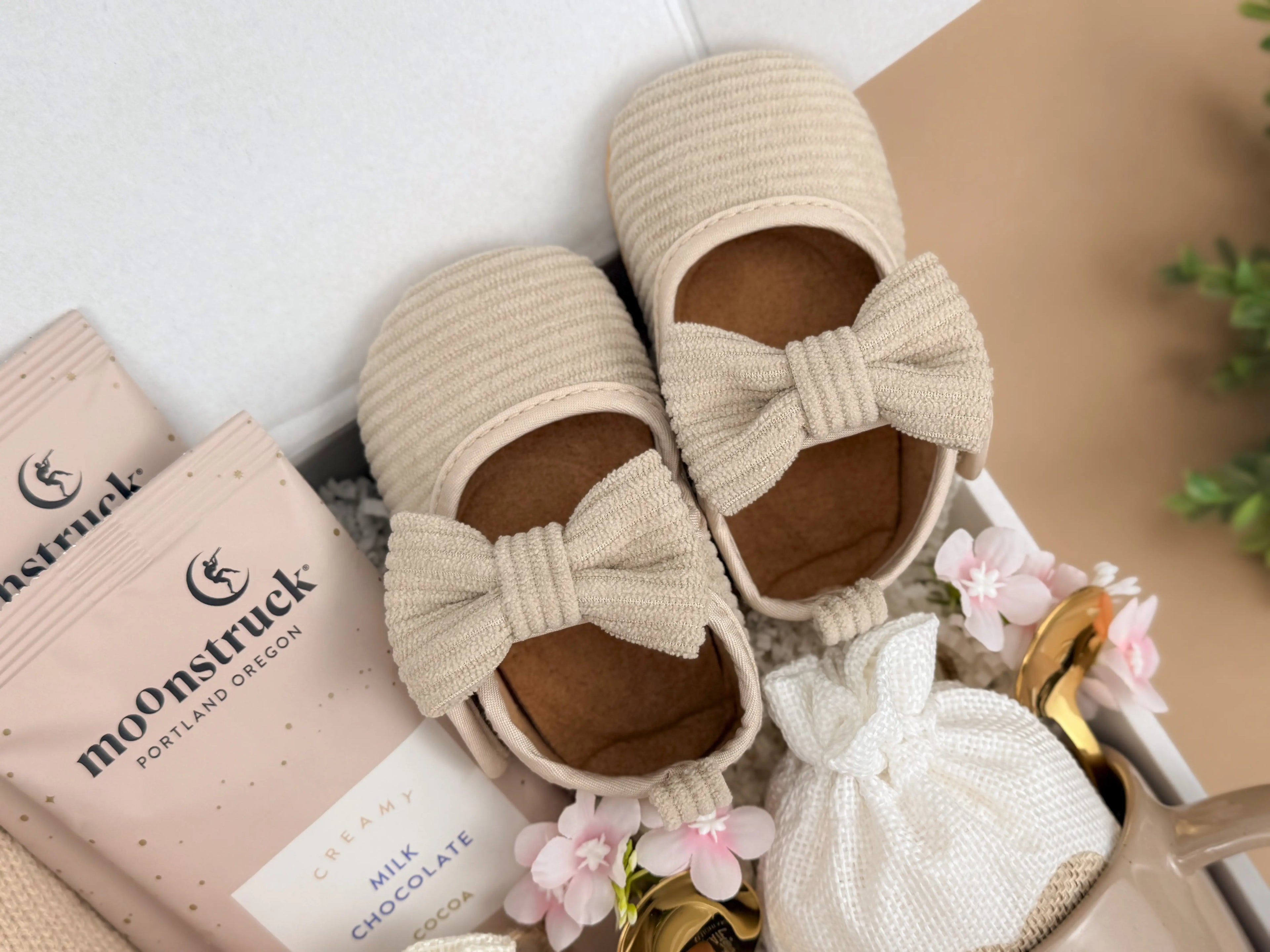 Newborn Gift Set – Baby Blanket, Handmade Bunny Rattle & Cozy Treats for Mom