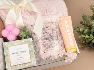 Moms Spa Gift Box – Cozy Throw Blanket, Moroccan Mint Tea & Rose Bath Soak Luxury Set