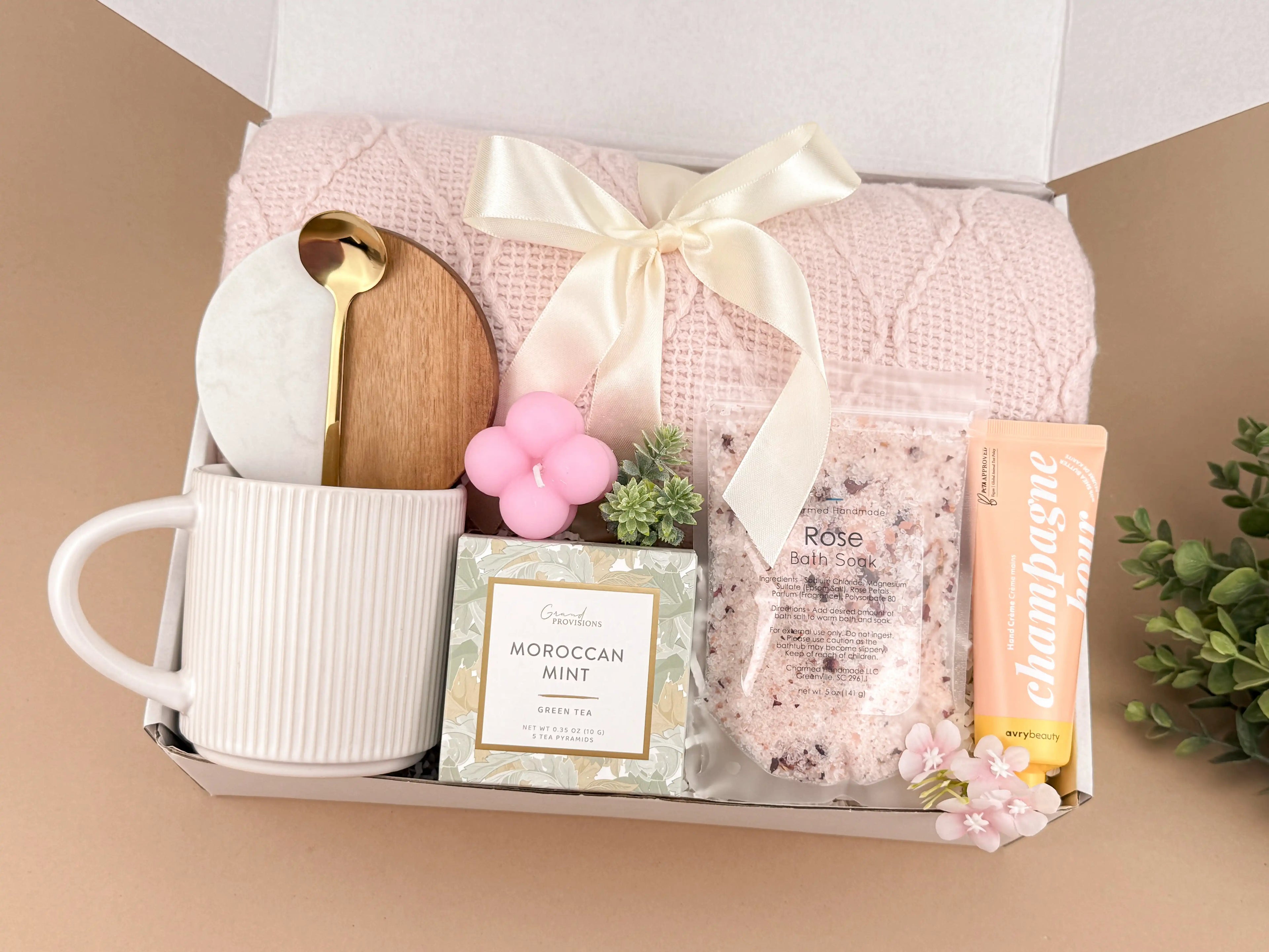 Moms Spa Gift Box – Cozy Throw Blanket, Moroccan Mint Tea & Rose Bath Soak Luxury Set