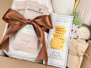 Anniversary Gift Box for Couples with Blanket and Mugs – Romantic Set