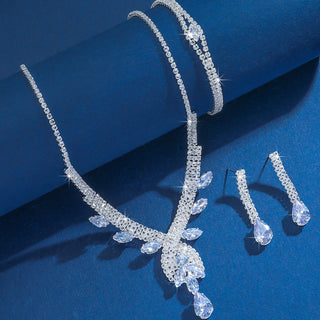 Minimalist main yarn, water droplet crystal necklace, earrings, bracelet, sparkling silver, bridal banquet and toasting accessor