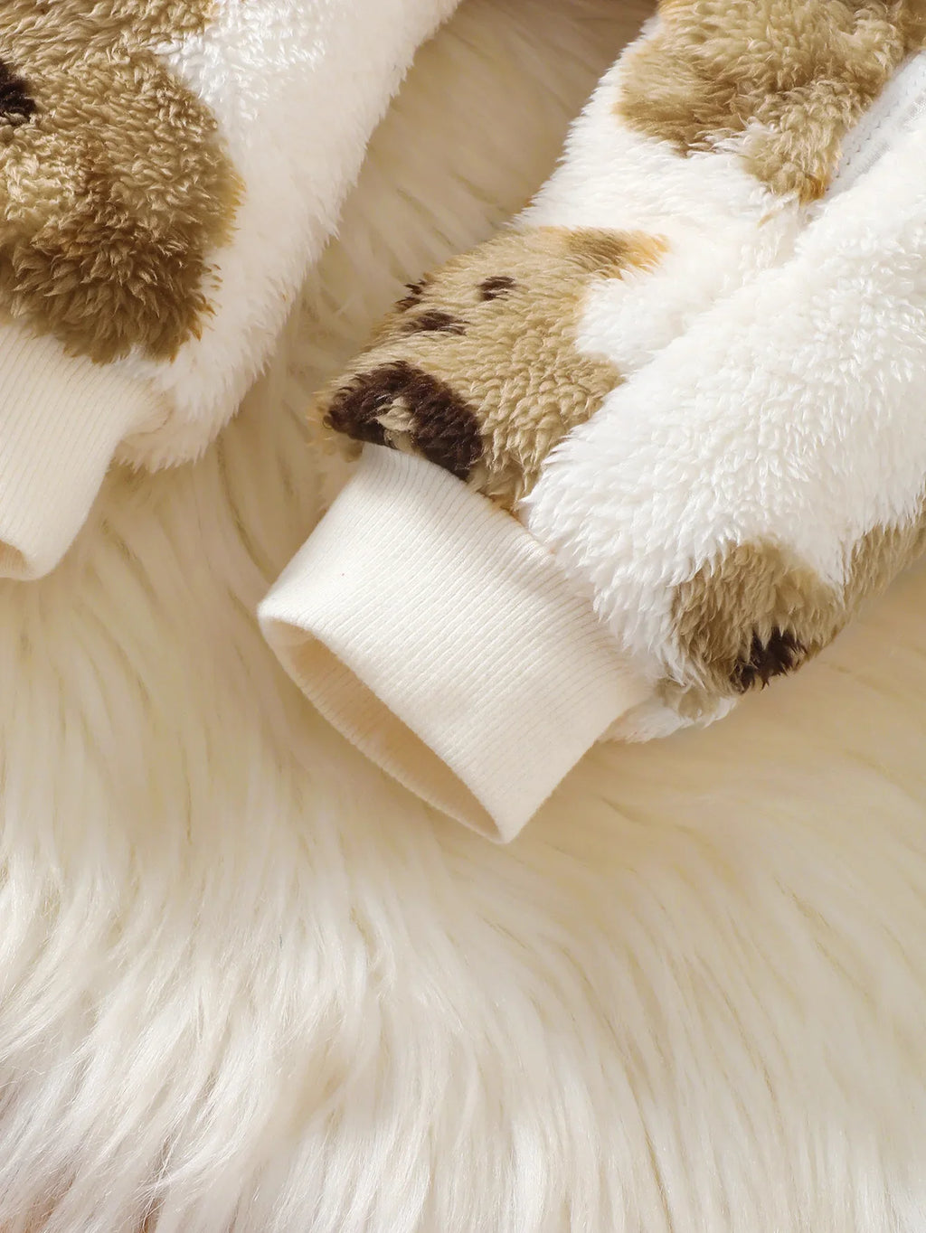 Winter Baby Girl Plush Jumpsuit with Bear Print