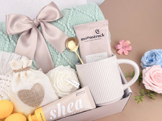 Snuggle Sip Gift Box – Cozy Gift Basket with Blanket, Mug, Cocoa & Hand Cream Set | Human-to-Human Connection