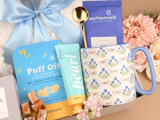 Spa Gift Baskets – Blanket, Hand Cream & Candle for Her