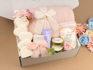 Women's Gift Basket Self Care Kit - Throw Blanket, Heart Vase, Candle & Spa Set