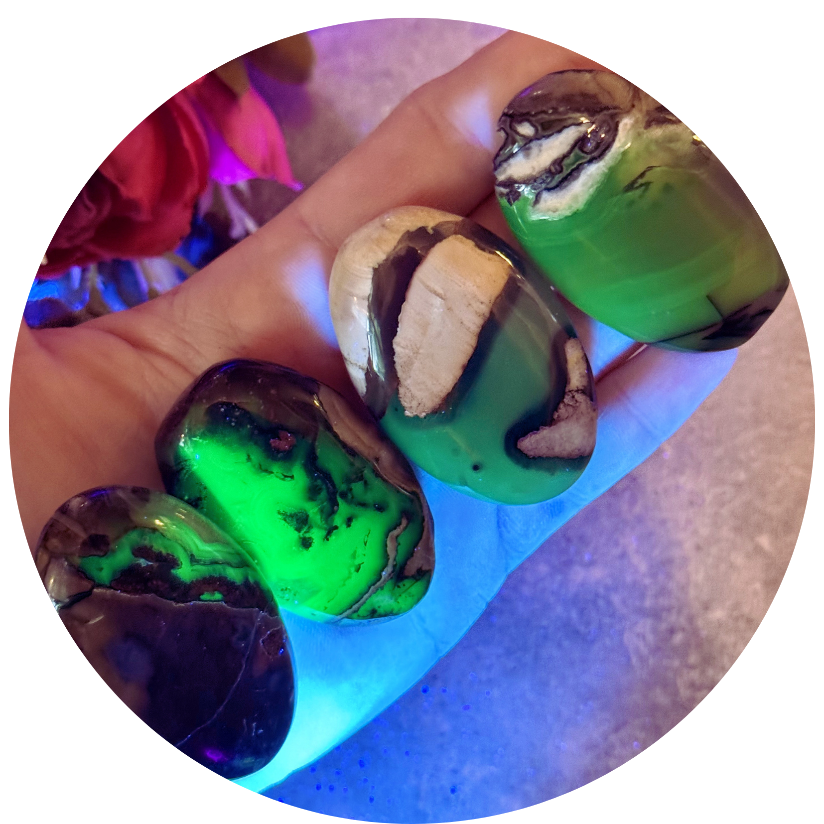 Volcano Agate Palmstones, Green Fluorescent Minerals, UV Crystals